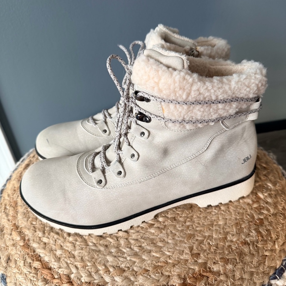 JBU Redrock Winter Cream Hiking Boots